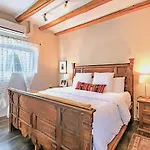 Charming Downtown Adobe Casita Spacious 450 Sq Ft, King Bed And Patio