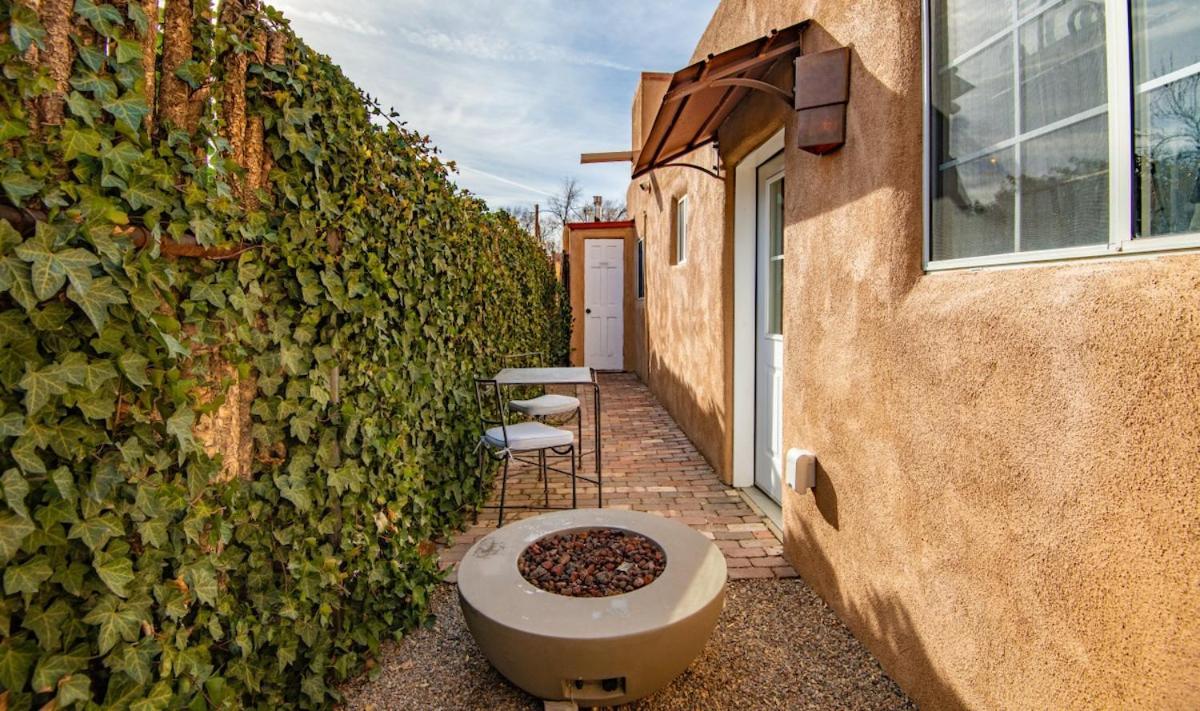 Apartment Charming Downtown Adobe Casita Spacious 450 Sq Ft, King Bed And Patio Santa Fe