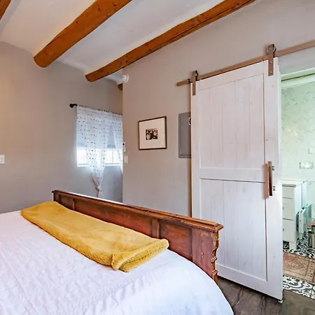 Charming Downtown Adobe Casita Spacious 450 Sq Ft, King Bed And Patio Apartment